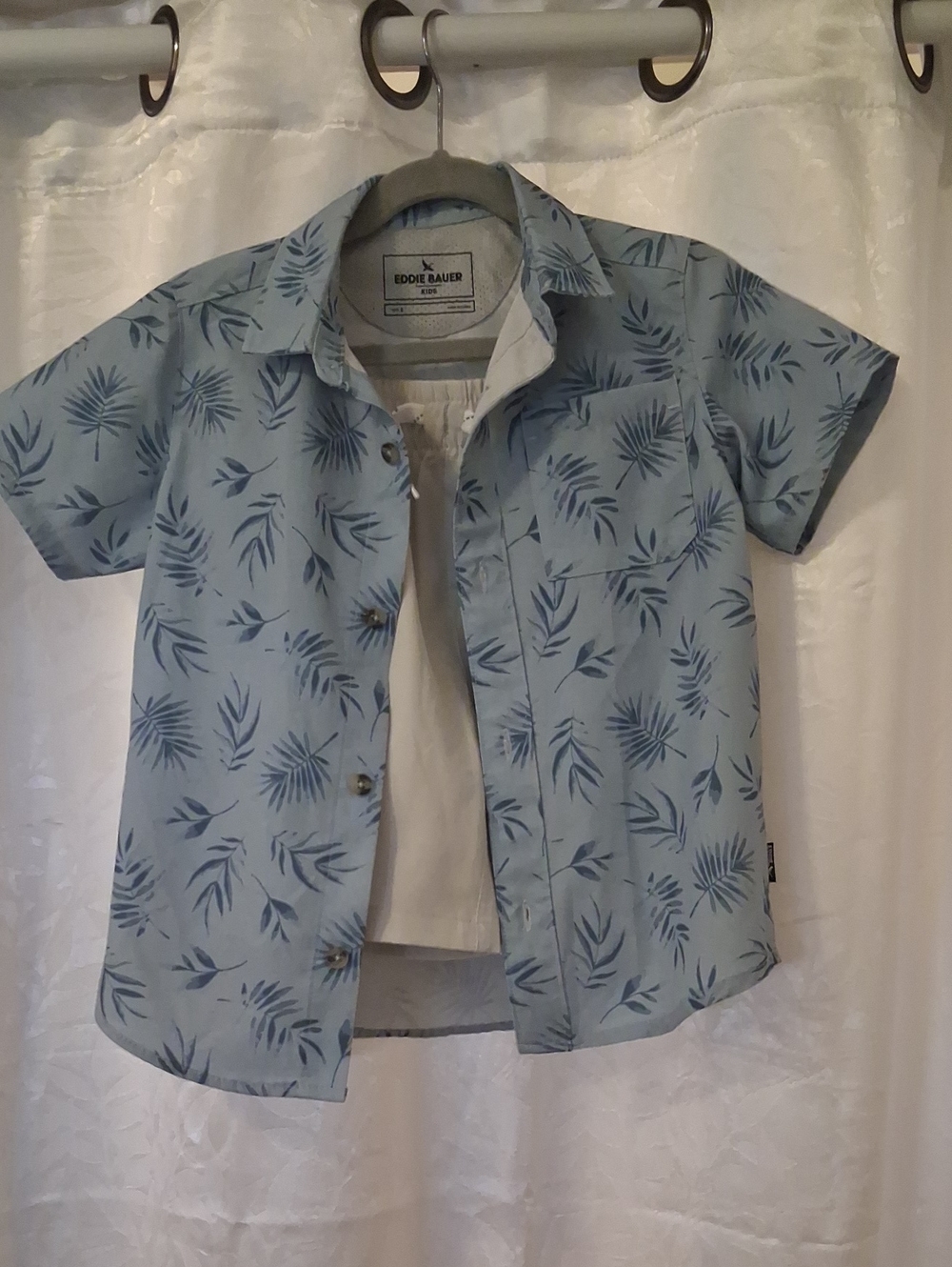 Eddie Bauer Light Blue Short-Sleeve Button-Down with Navy Leaf Print
